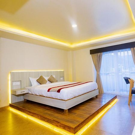 Ferienwohnung Poms Penthouse Pokhara Exterior foto