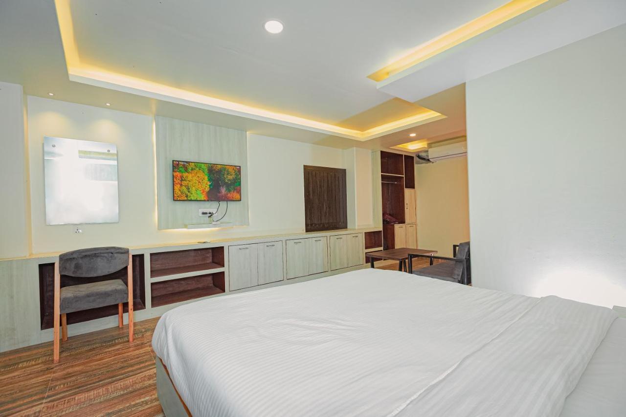 Ferienwohnung Poms Penthouse Pokhara Exterior foto
