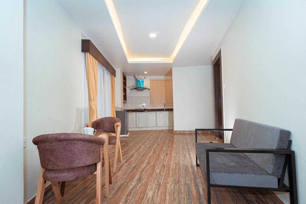 Ferienwohnung Poms Penthouse Pokhara Exterior foto